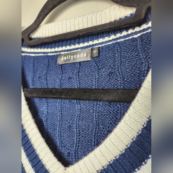 Jollycode Women's Cable Knit Sweater - Picture 2 of 5